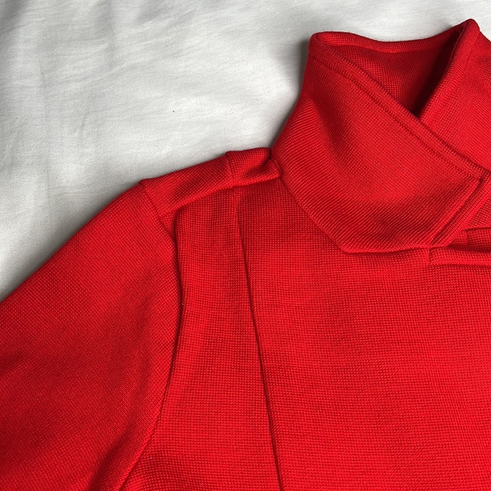 Red coat - Picture 2 of 5